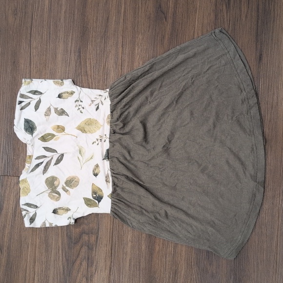 Vi & Jax Ribbed Leaf Dress - Picture 5 of 5